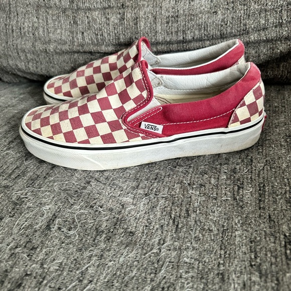Unisex rhododendron red checkerboard Old Skool slip-on Vans. - Picture 2 of 6